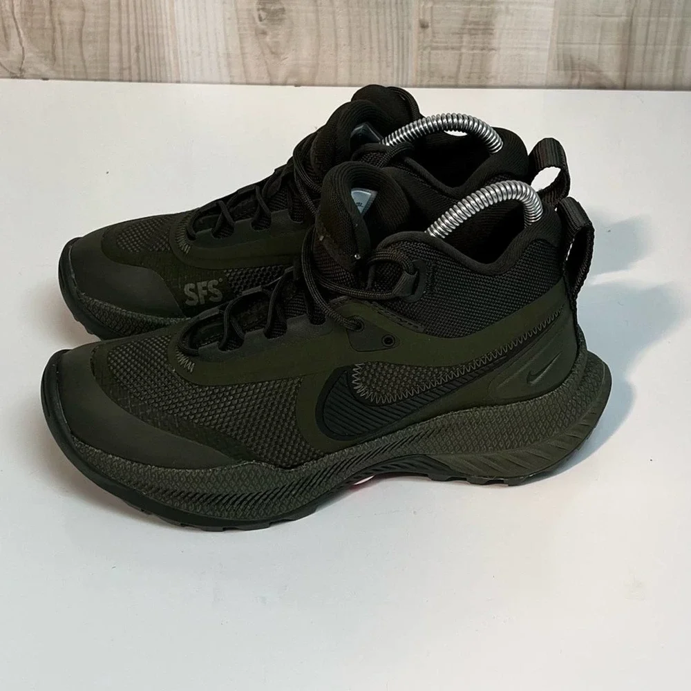 Nike Men’s Dark Green High-Top Training Shoes